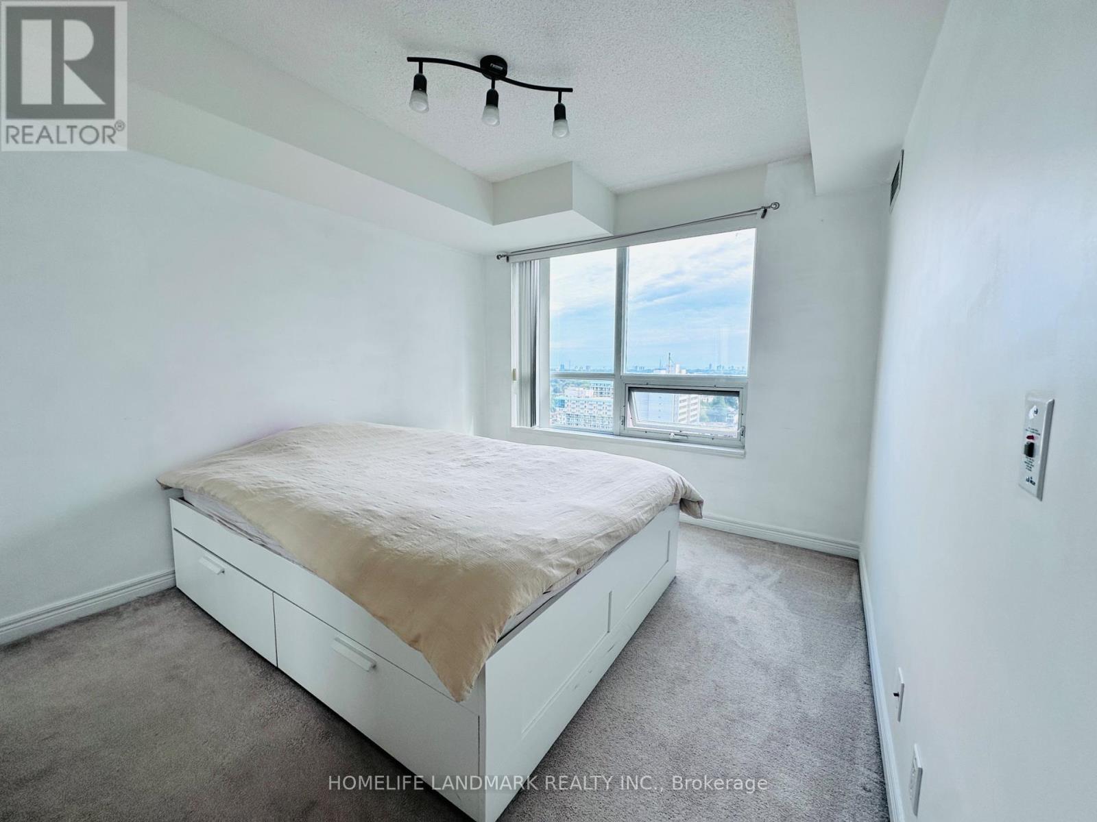 1802 - 212 Eglinton Avenue E, Toronto, Ontario  M4P 0A3 - Photo 14 - C13734794