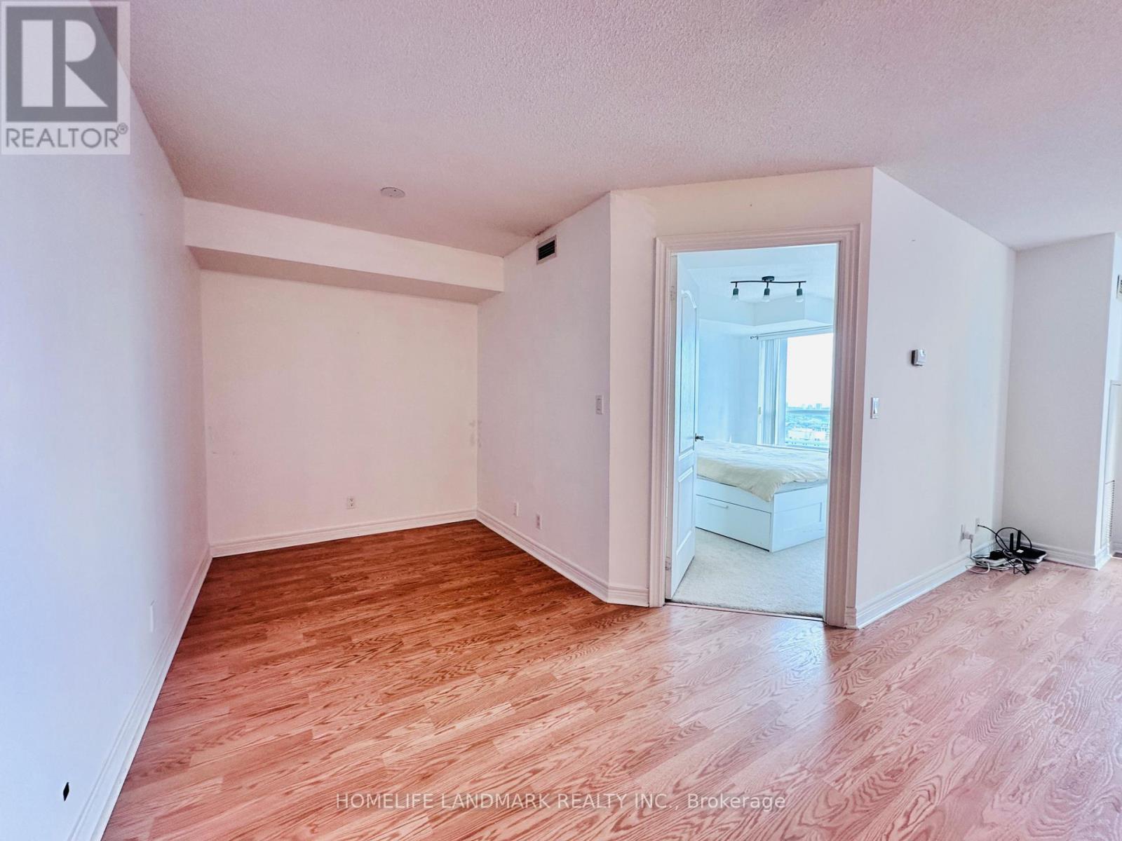 1802 - 212 Eglinton Avenue E, Toronto, Ontario  M4P 0A3 - Photo 18 - C13734794