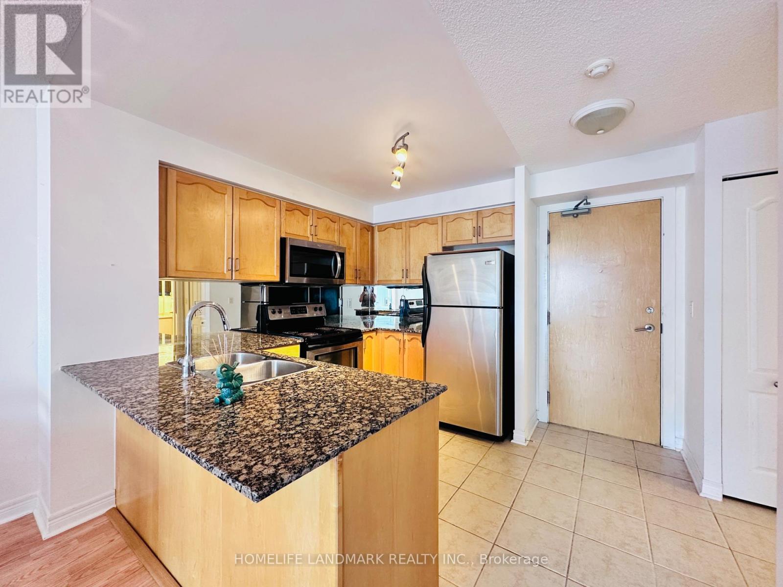 1802 - 212 Eglinton Avenue E, Toronto, Ontario  M4P 0A3 - Photo 5 - C13734794