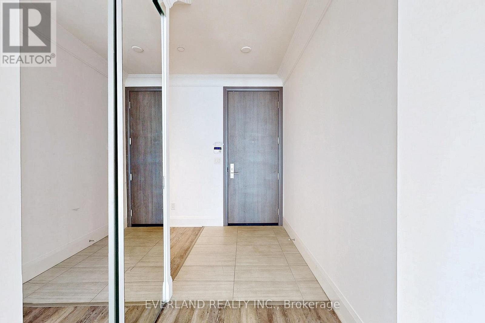 206 - 15 Water Walk Drive, Markham, Ontario  L6G 0G2 - Photo 11 - N13734818