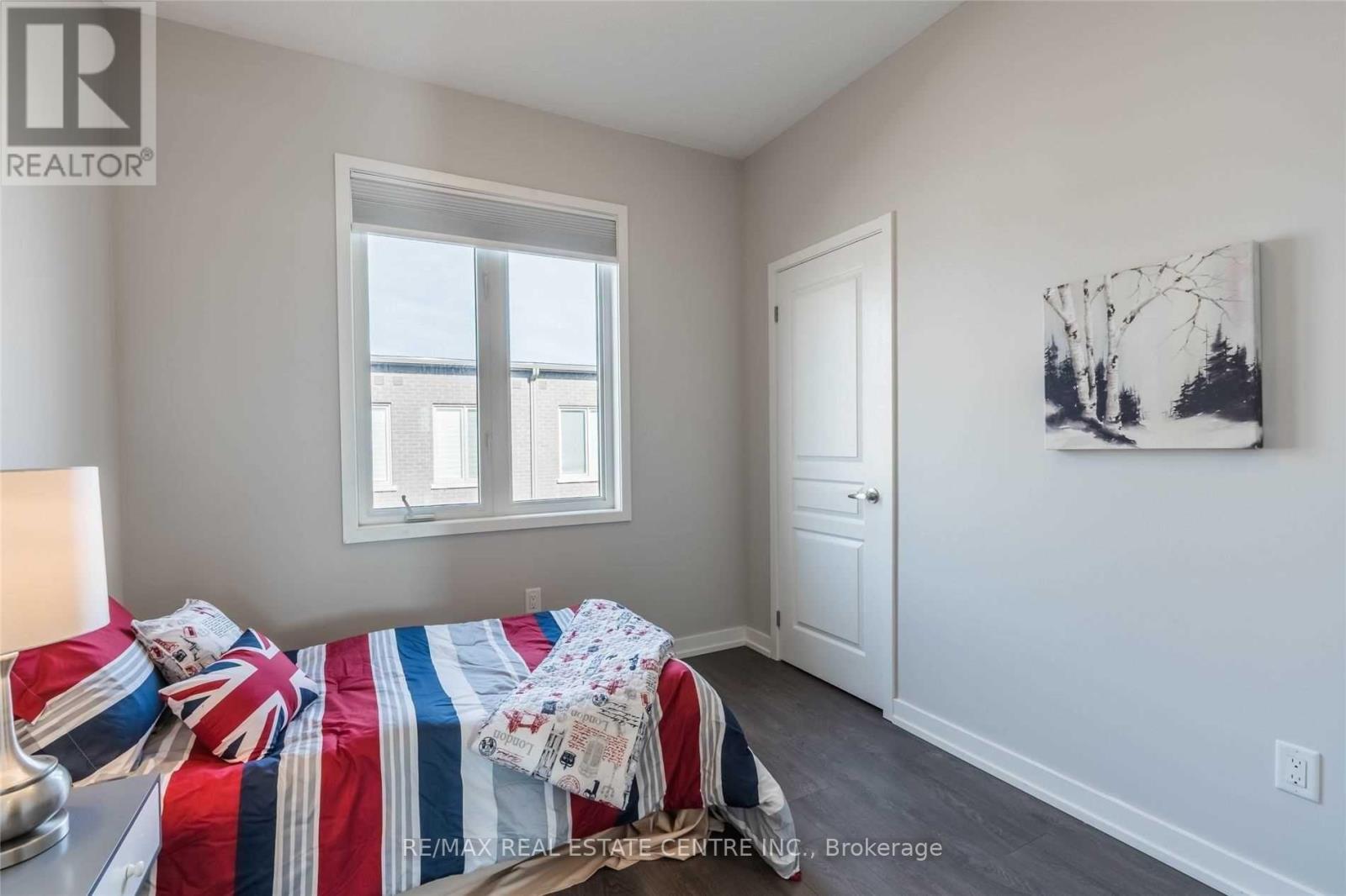 181 Sabina Drive, Oakville, Ontario  L6H 0L4 - Photo 12 - W13734810