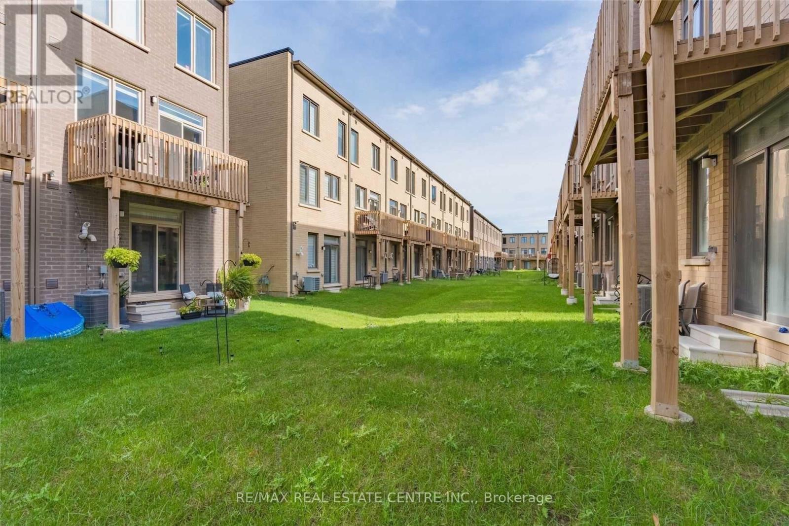 181 Sabina Drive, Oakville, Ontario  L6H 0L4 - Photo 18 - W13734810