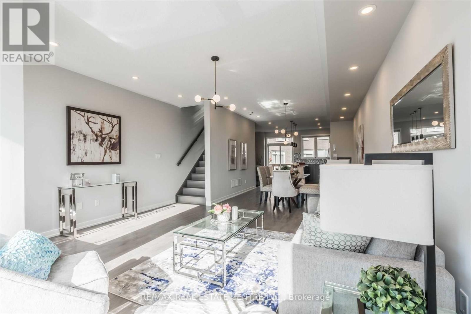 181 Sabina Drive, Oakville, Ontario  L6H 0L4 - Photo 5 - W13734810