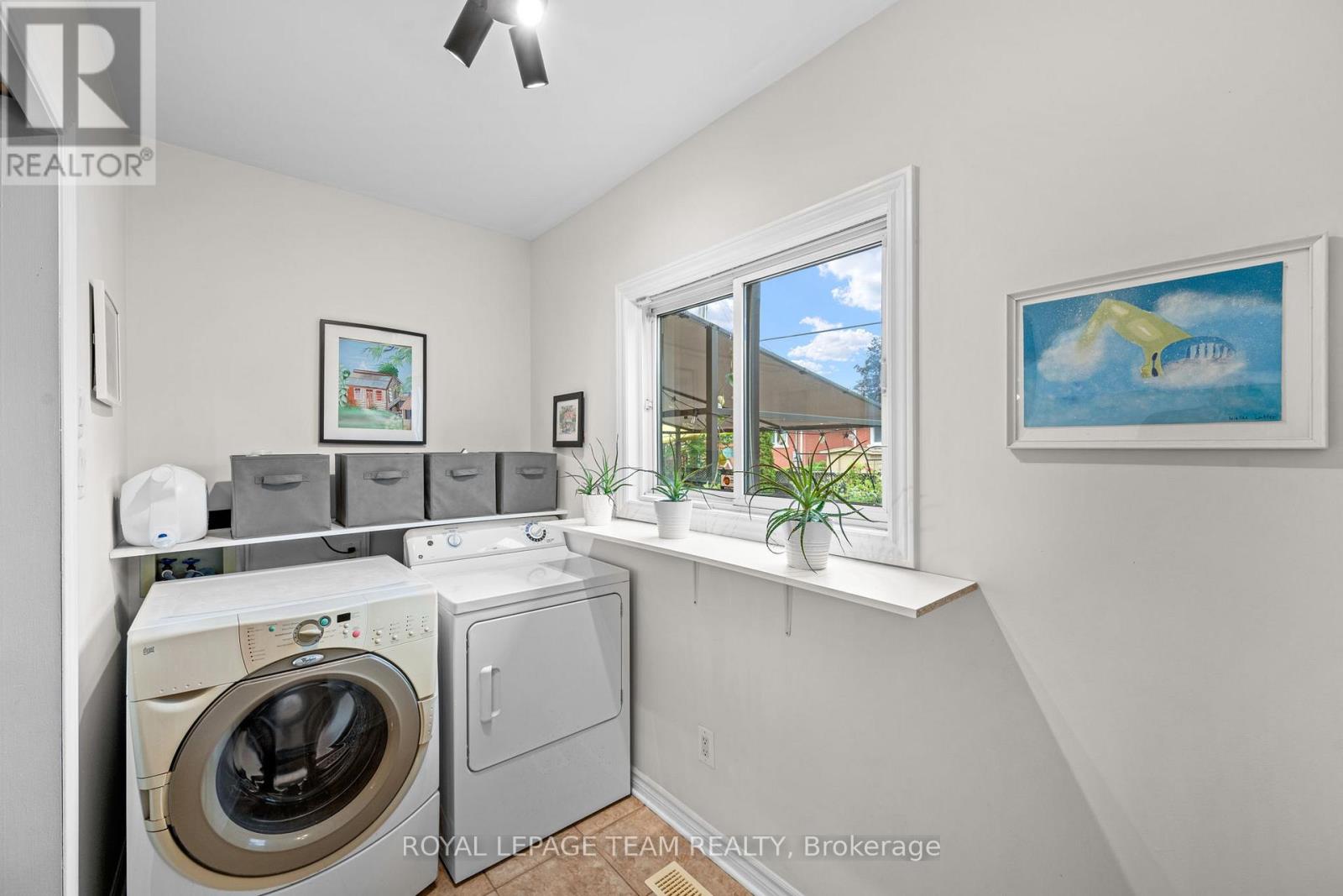 642 Tillbury Avenue W, Ottawa, Ontario  K2A 1A1 - Photo 15 - X13730798