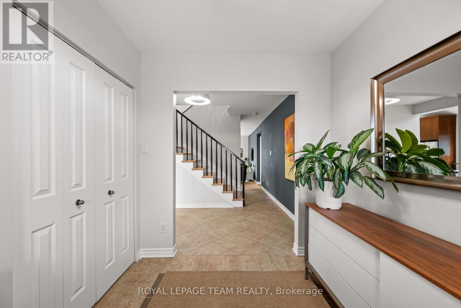 642 Tillbury Avenue W, Ottawa, Ontario  K2A 1A1 - Photo 6 - X13730798