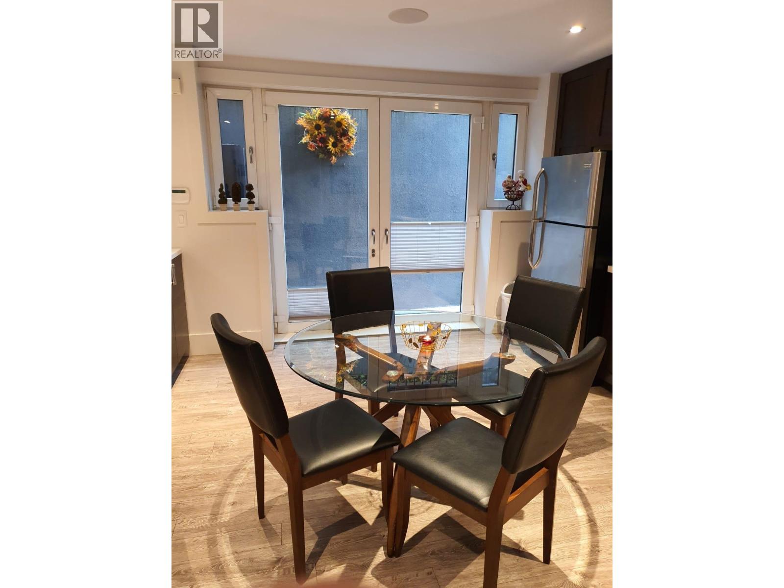 Lower Floor 1184  Kings Avenue, West Vancouver, British Columbia  V7T 2C3 - Photo 3 - R3160717