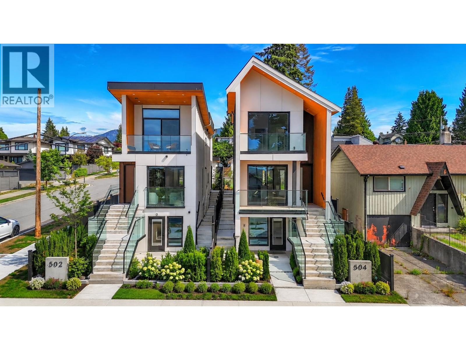 502 E 5th Street, North Vancouver, British Columbia  V7L 1M4 - Photo 2 - R3146359