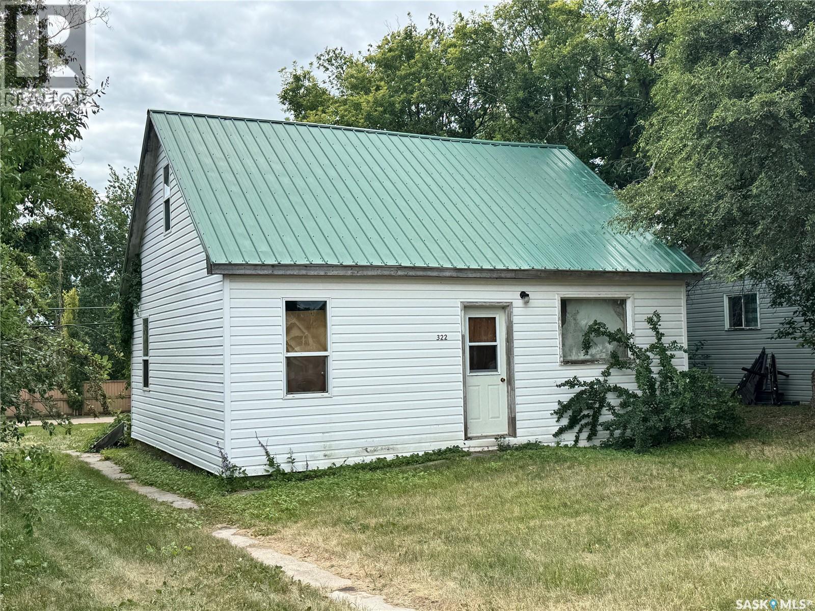322 2nd AVENUE W, Biggar, Saskatchewan