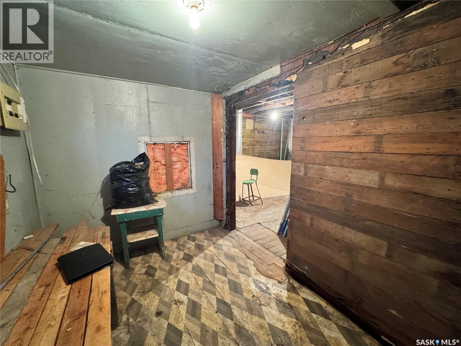 322 2nd Avenue W, Biggar, Saskatchewan  S0K 0M0 - Photo 11 - SK047232