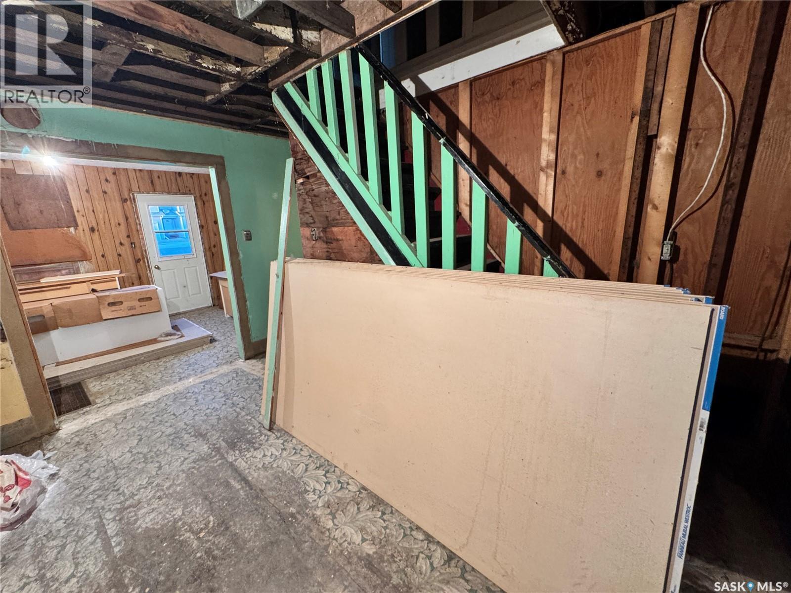322 2nd Avenue W, Biggar, Saskatchewan  S0K 0M0 - Photo 8 - SK047232