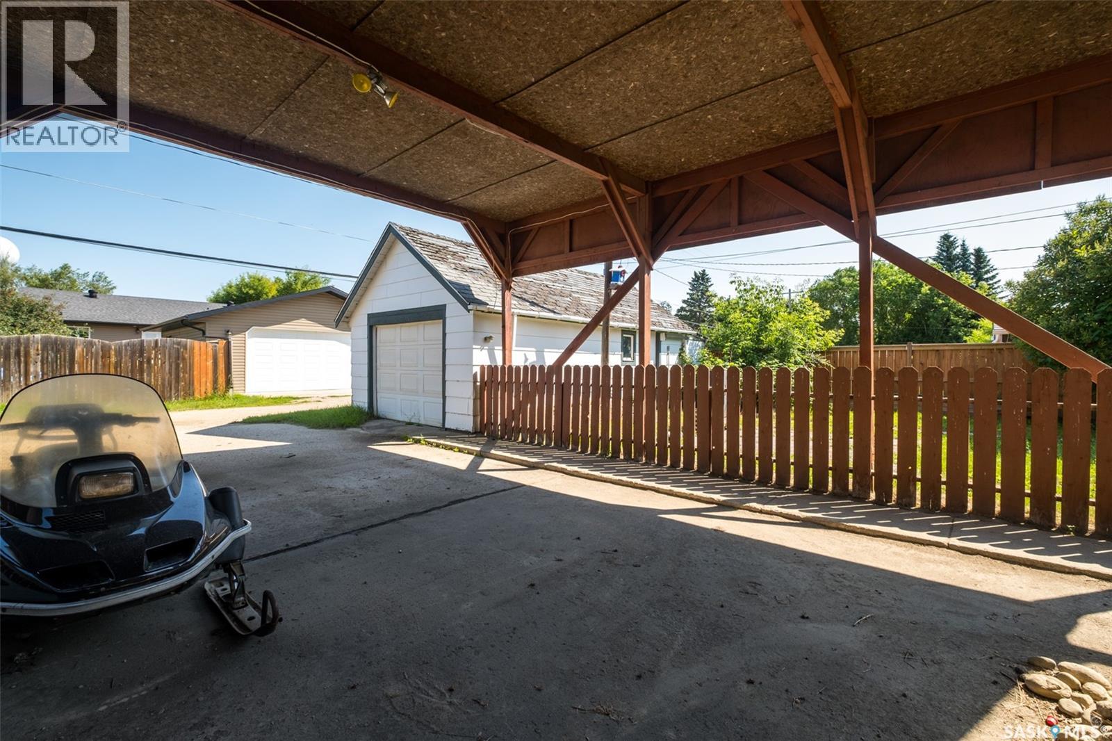 204 2nd Avenue E, Shellbrook, Saskatchewan  S0J 2E0 - Photo 27 - SK046823