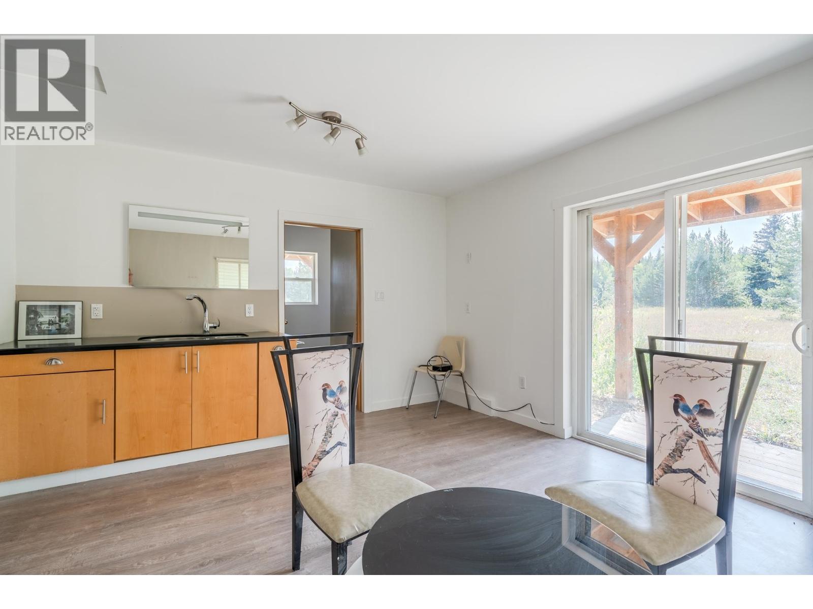 7435 Little Fort 24 Highway, 100 Mile House, British Columbia  V0K 1X1 - Photo 10 - R3137100