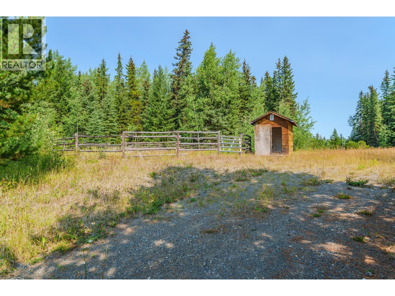 7435 Little Fort 24 Highway, 100 Mile House, British Columbia  V0K 1X1 - Photo 32 - R3137100
