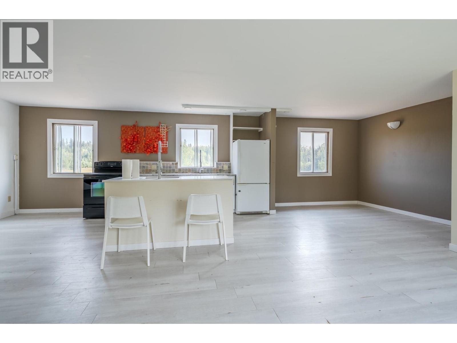 7435 Little Fort 24 Highway, 100 Mile House, British Columbia  V0K 1X1 - Photo 12 - R3137100