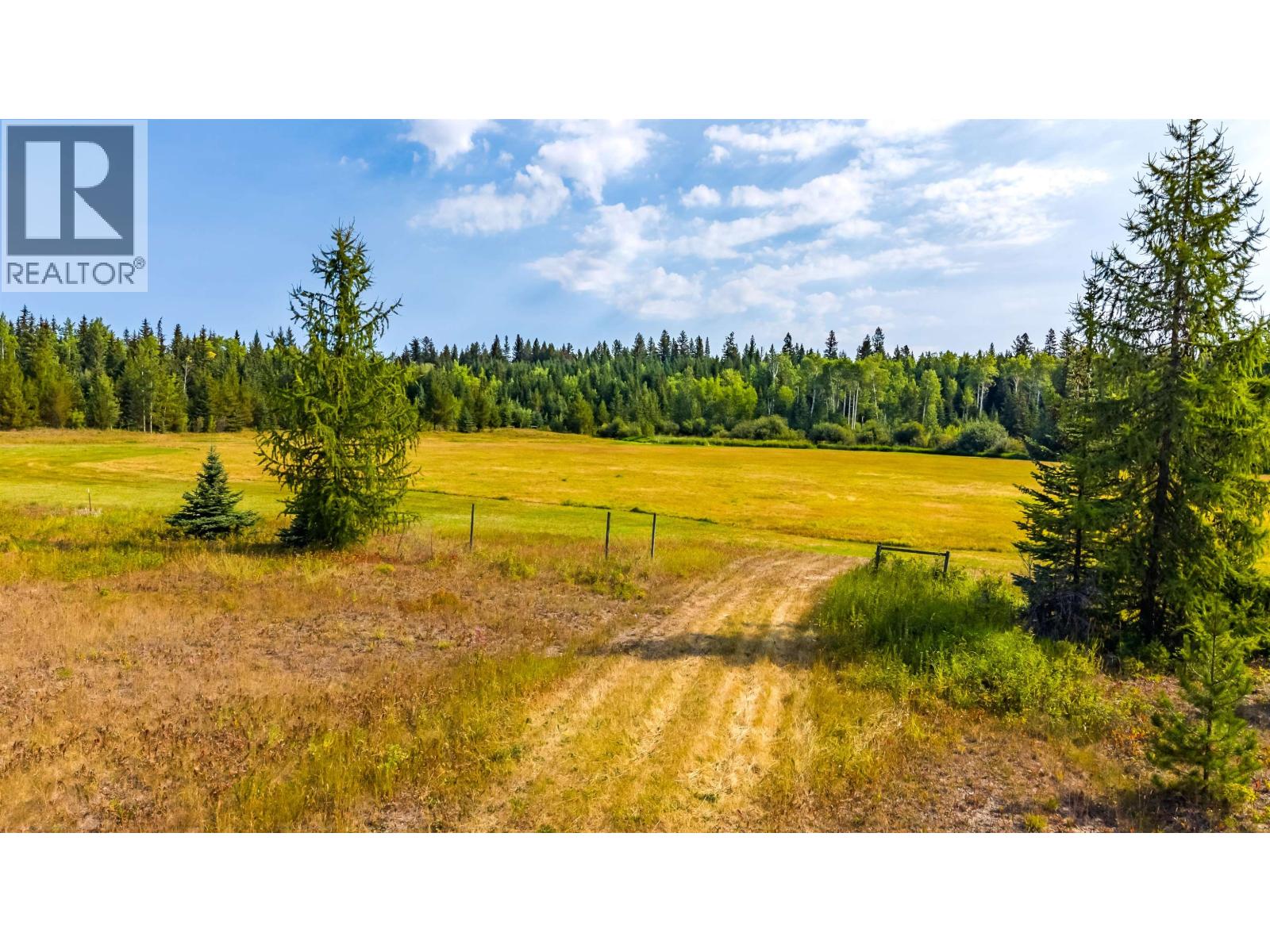 7435 Little Fort 24 Highway, 100 Mile House, British Columbia  V0K 1X1 - Photo 25 - R3137100