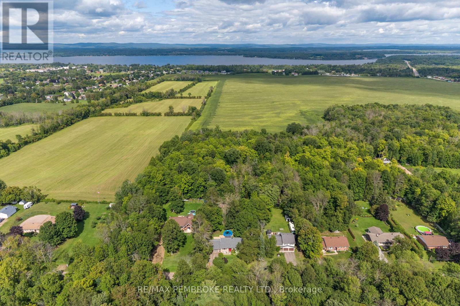 1486 Wilson Road, Laurentian Valley, Ontario  K8A 6W4 - Photo 13 - X13734874