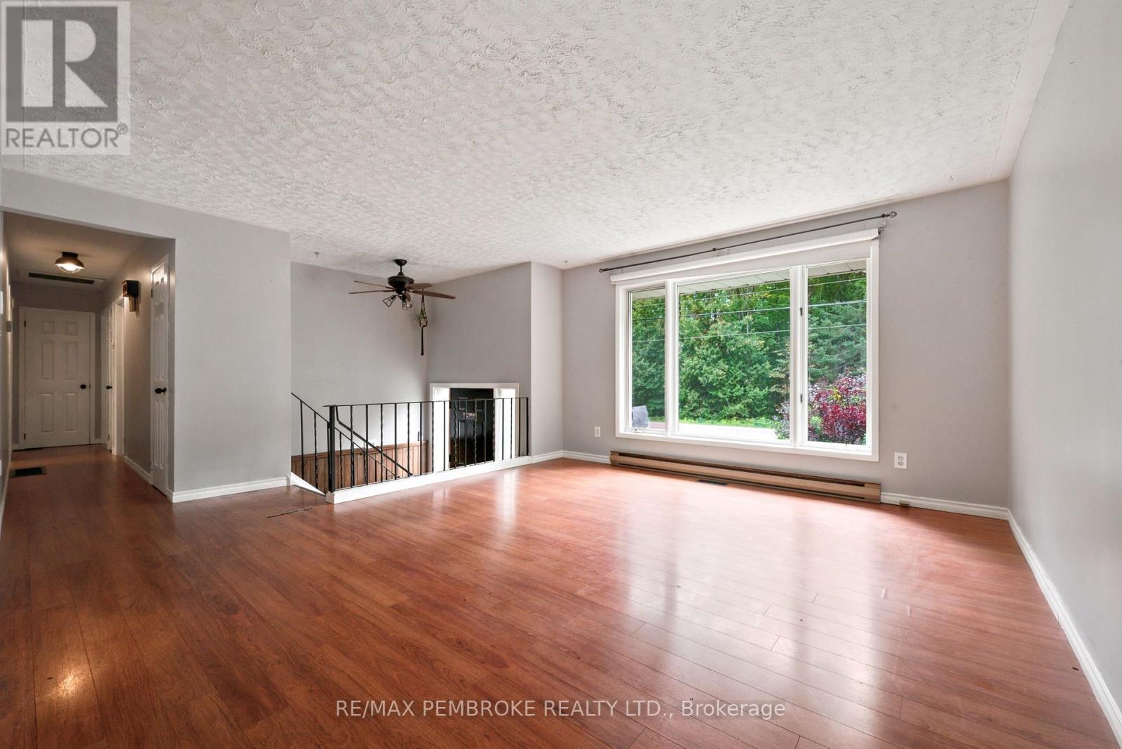 1486 Wilson Road, Laurentian Valley, Ontario  K8A 6W4 - Photo 21 - X13734874