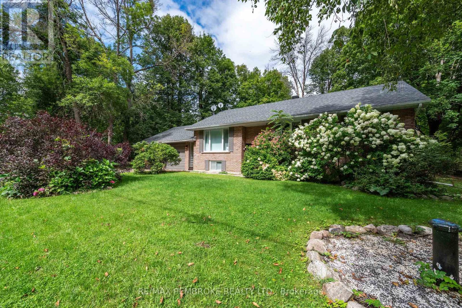 1486 Wilson Road, Laurentian Valley, Ontario  K8A 6W4 - Photo 3 - X13734874
