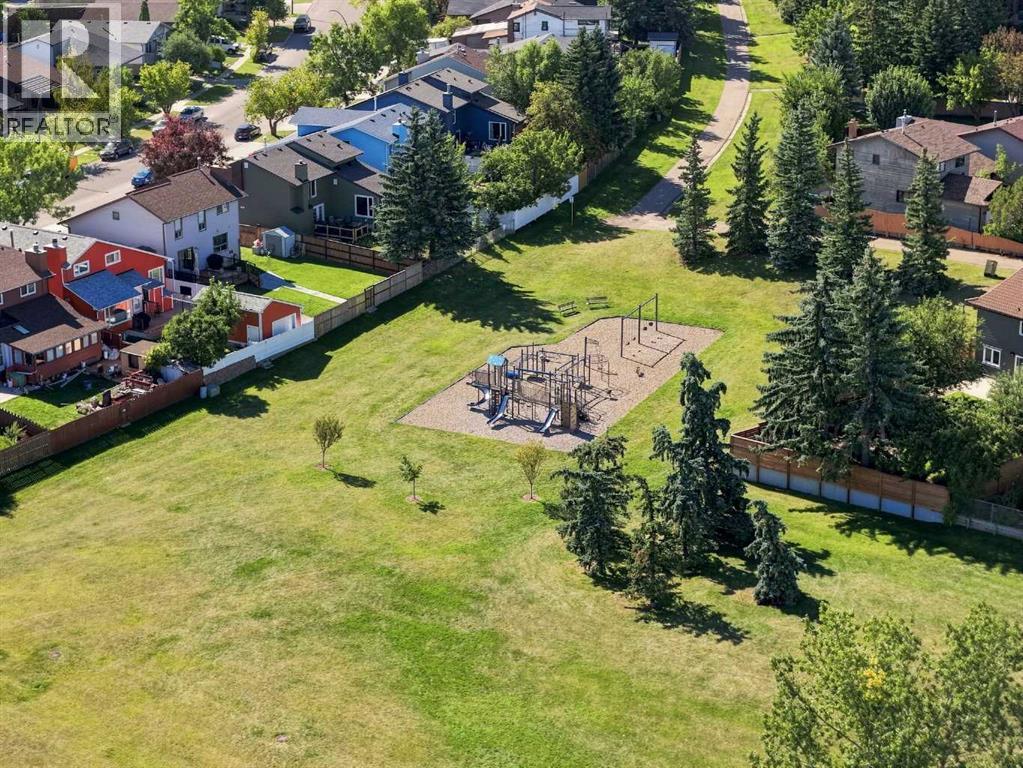 167 Bernard Way NW, Calgary, Alberta  T3K 2E8 - Photo 4 - A2339848