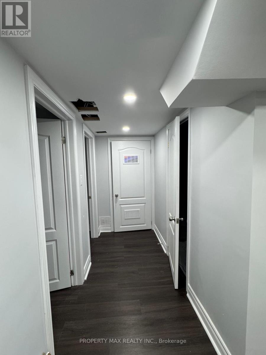 Basement Sep Ent - 41 Trudelle Crescent, Brampton, Ontario  L7A 2Z2 - Photo 6 - W13734860