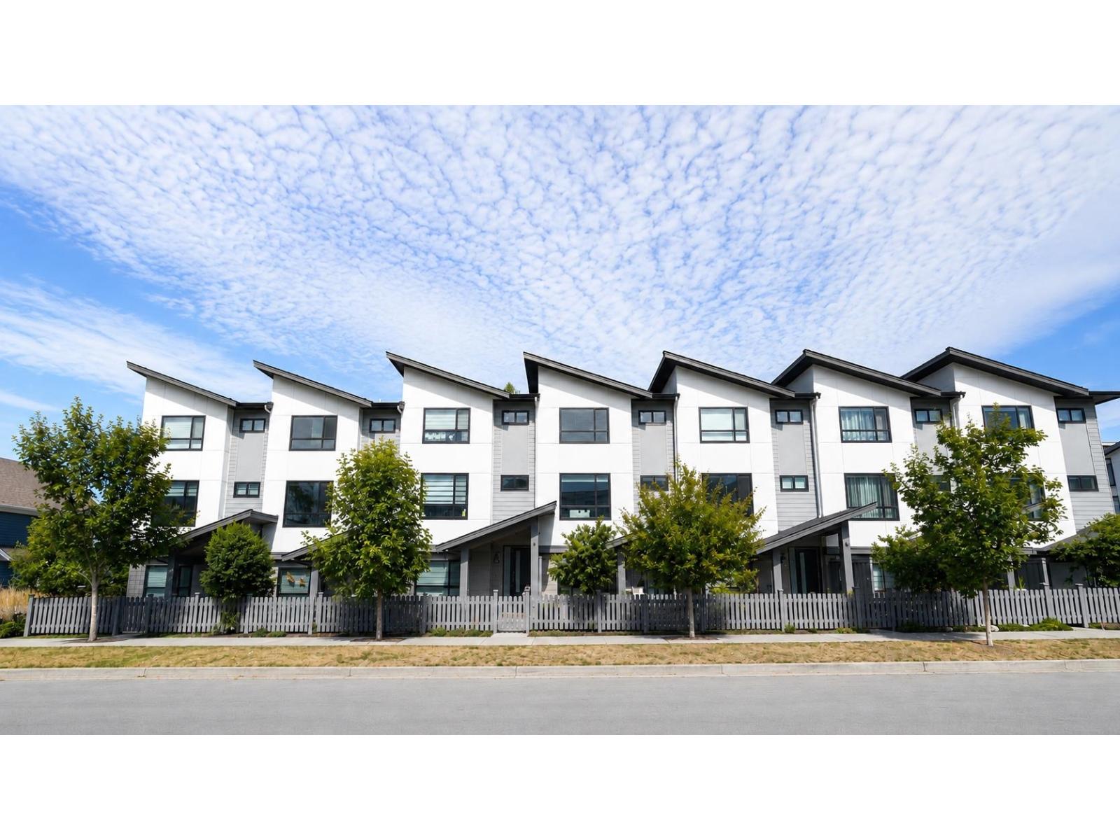 37 16589 25 Avenue, Surrey, British Columbia  V4R 1L6 - Photo 2 - R3160678