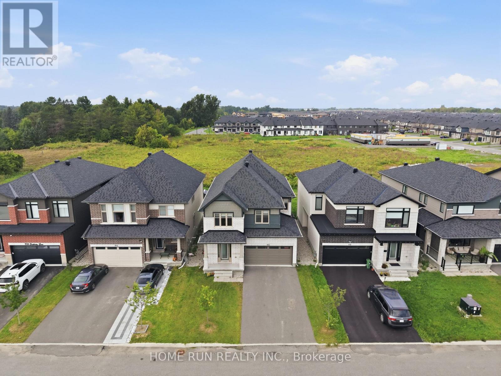 912 Duxbury Lane, Ottawa, Ontario  K4M 0M2 - Photo 3 - X13734890