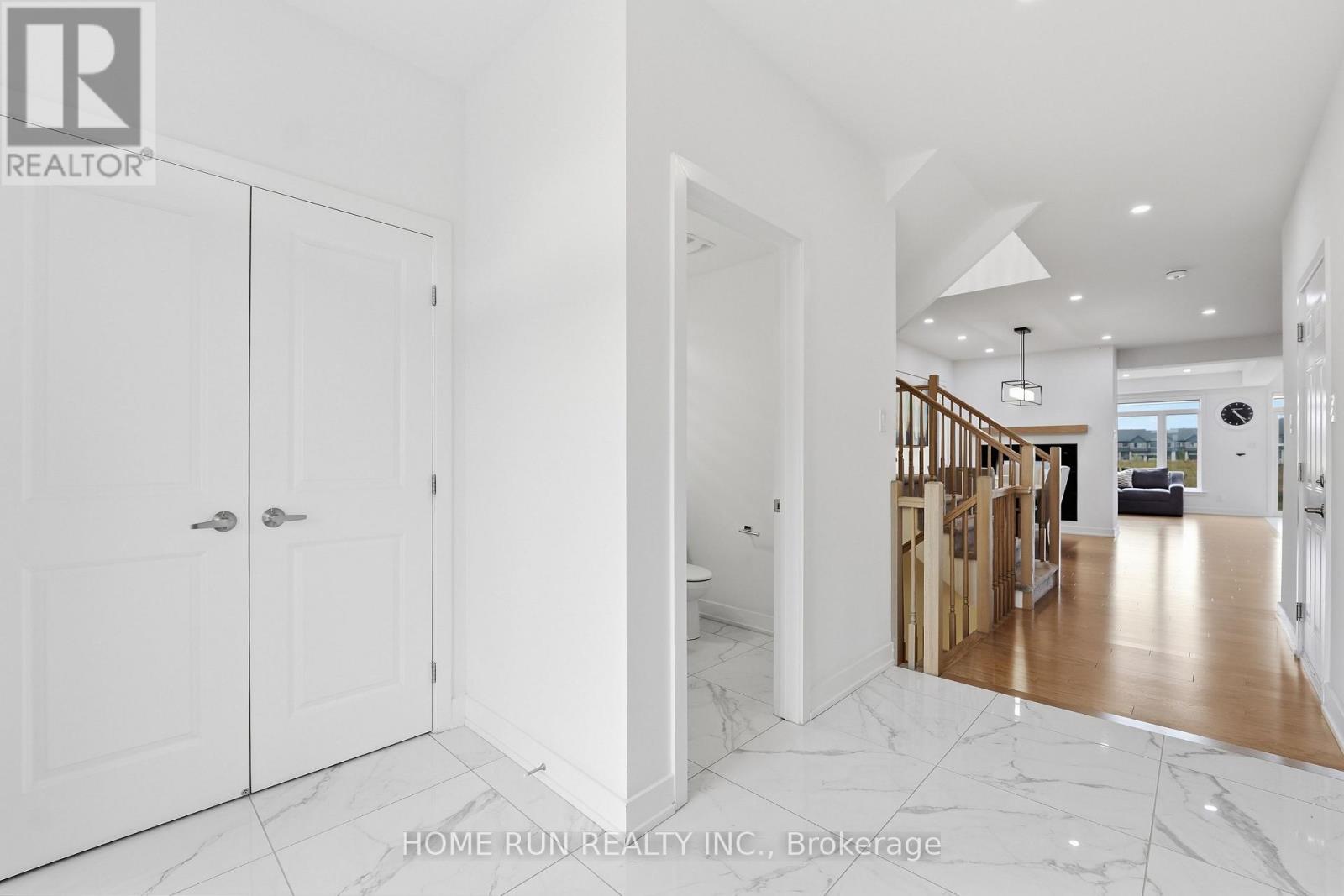 912 Duxbury Lane, Ottawa, Ontario  K4M 0M2 - Photo 4 - X13734890