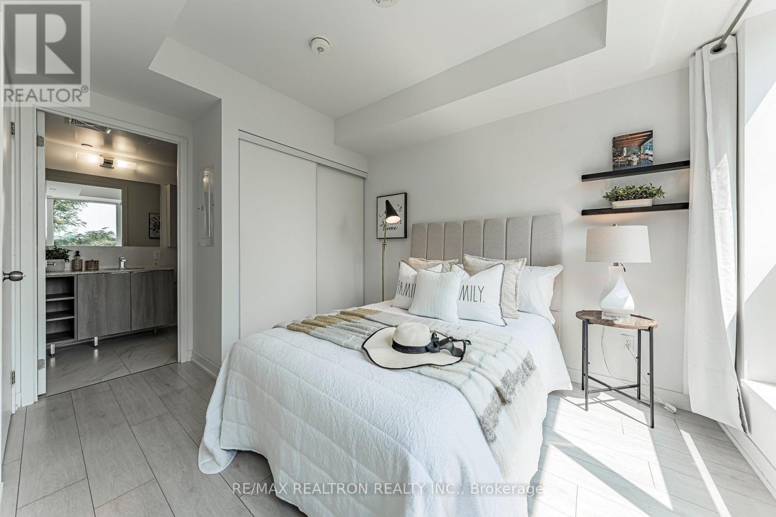 230 - 31 Tippett Road, Toronto, Ontario  M3H 0C8 - Photo 7 - C13734928