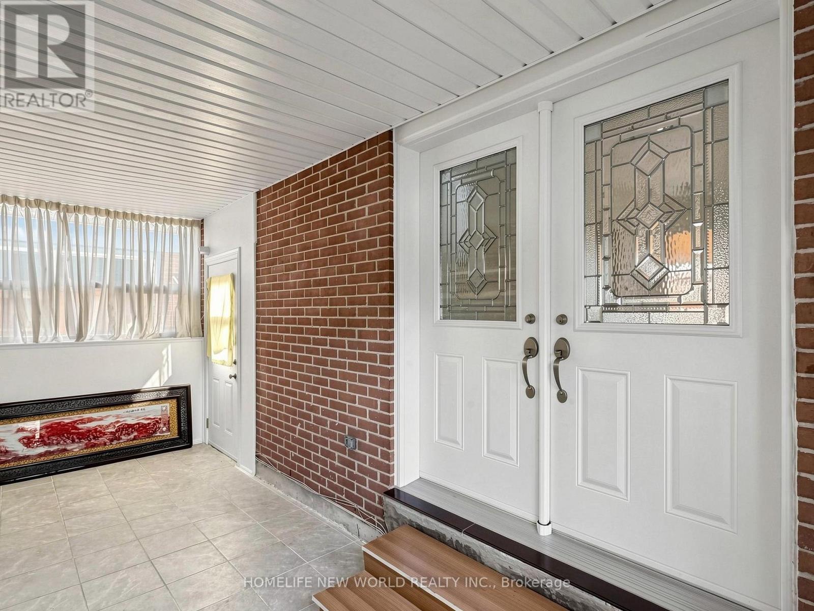 69 Brigadoon Crescent, Toronto, Ontario  M1T 3C2 - Photo 3 - E13734914