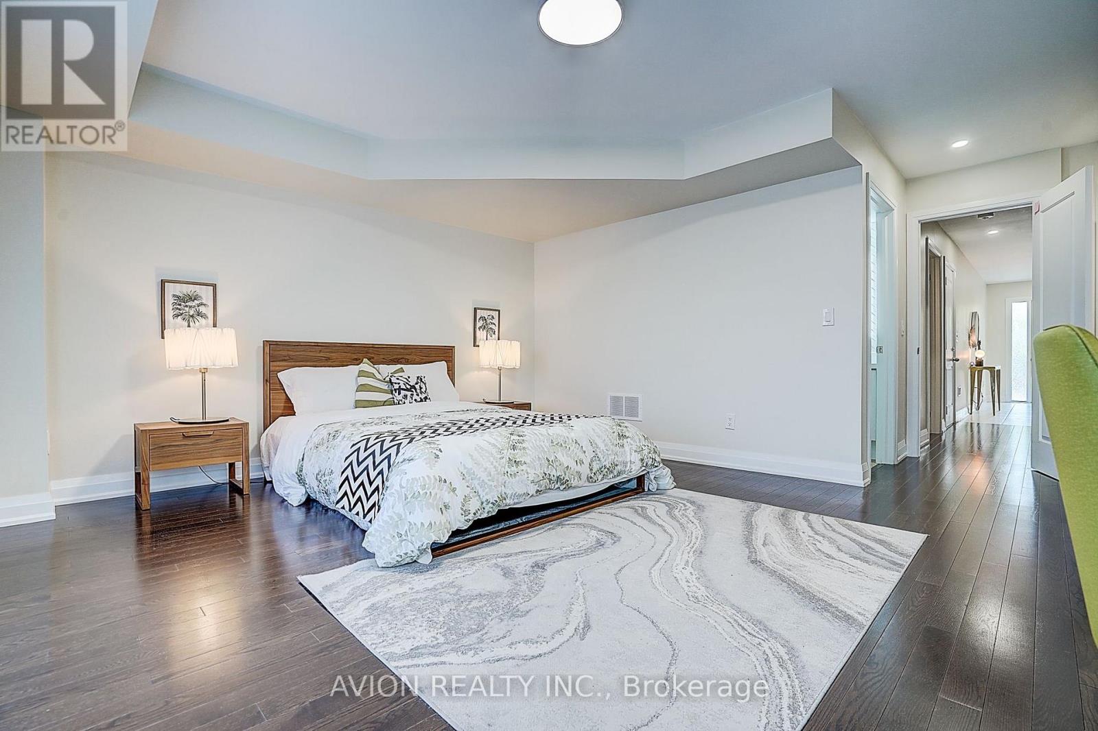 32 Mcgurran Lane, Richmond Hill, Ontario  L4B 0G8 - Photo 8 - N13734892