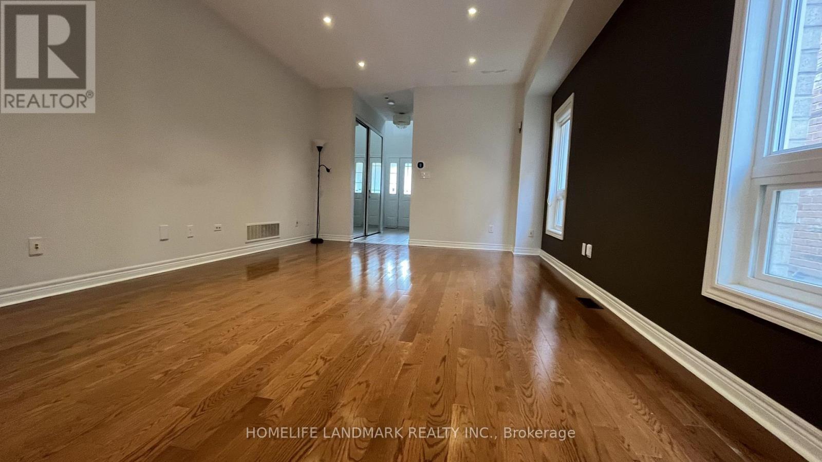 26 Brumstead Drive, Richmond Hill, Ontario  L4E 0C5 - Photo 2 - N13734918