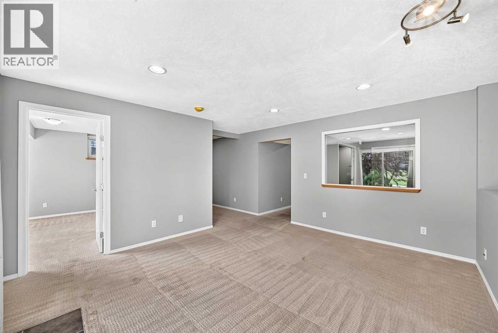 94 Panamount Rise Nw, Calgary, Alberta  T3K 6G1 - Photo 33 - A2339476