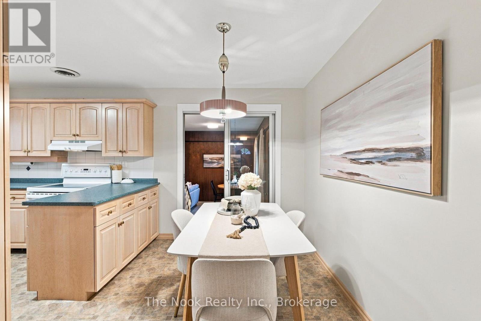 355 Ridgeway Avenue, Oshawa, Ontario  L1J 2V3 - Photo 10 - E13734974