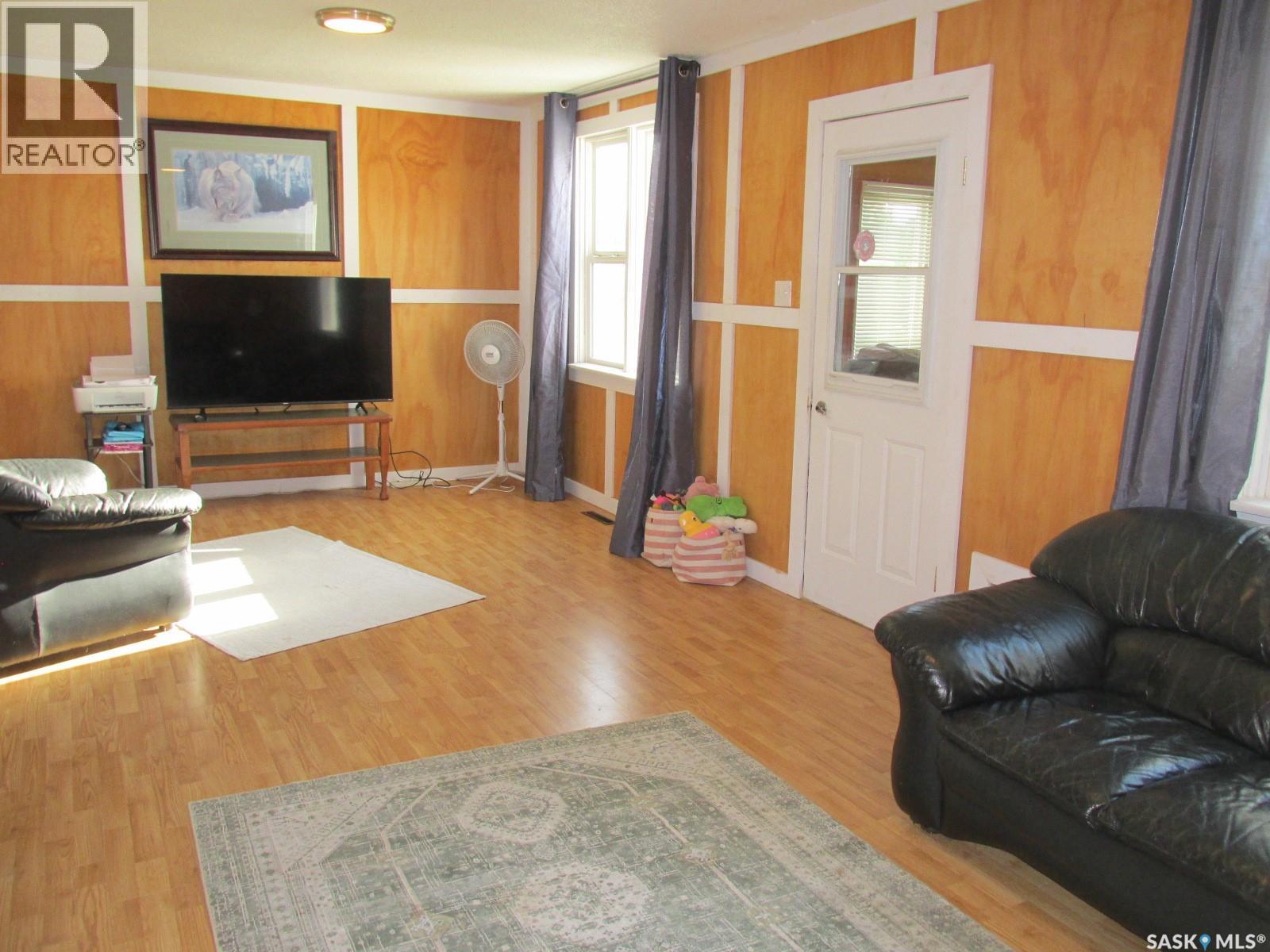 200 Guloien Avenue, White Fox, Saskatchewan  S0J 3B0 - Photo 12 - SK047285