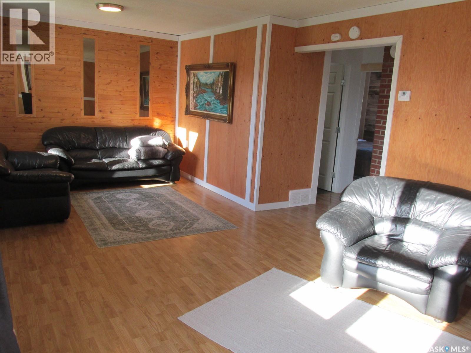 200 Guloien Avenue, White Fox, Saskatchewan  S0J 3B0 - Photo 13 - SK047285