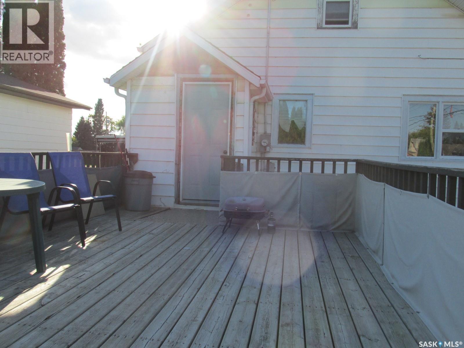 200 Guloien Avenue, White Fox, Saskatchewan  S0J 3B0 - Photo 5 - SK047285