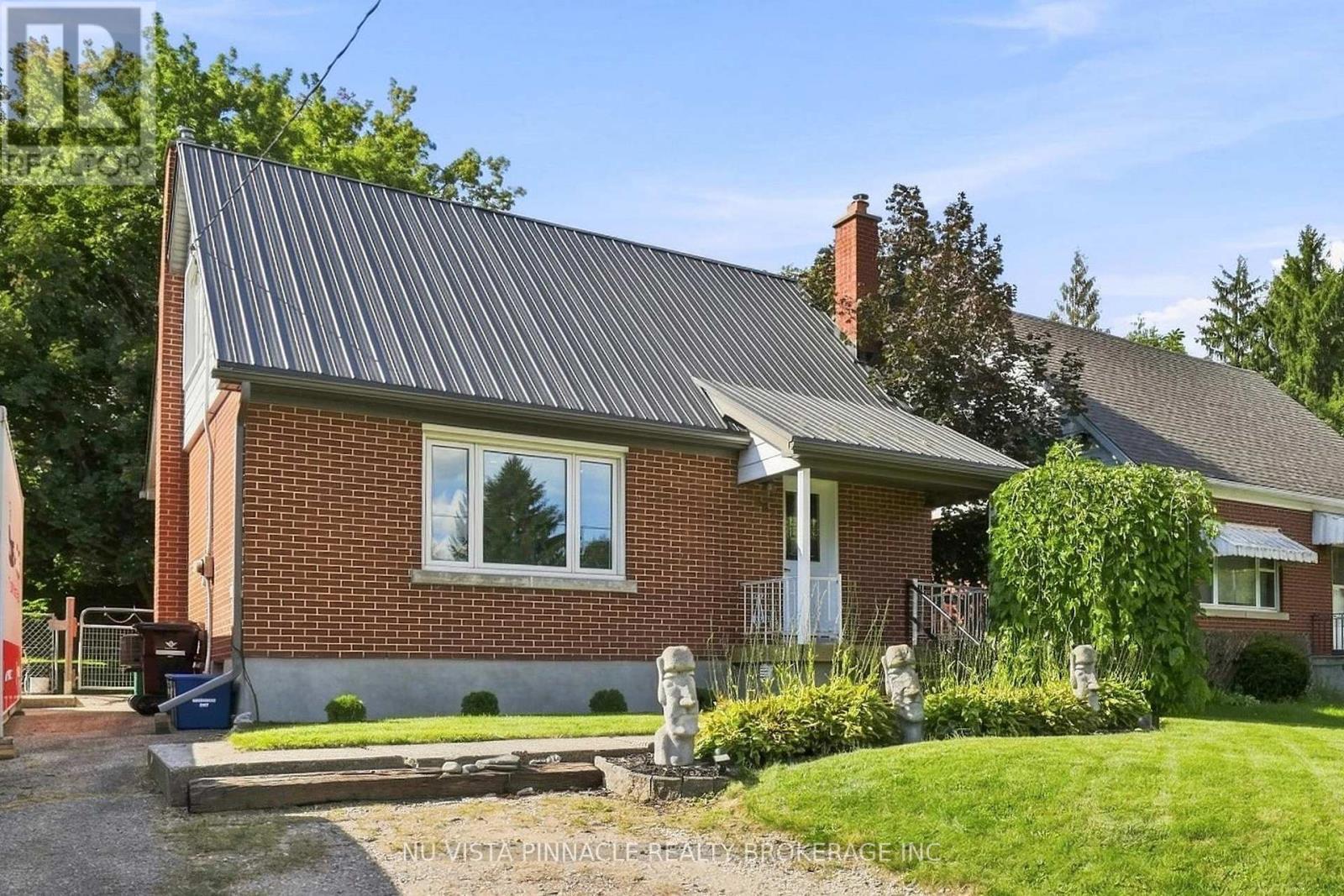 442 GRANDVIEW AVENUE, Wilmot, Ontario