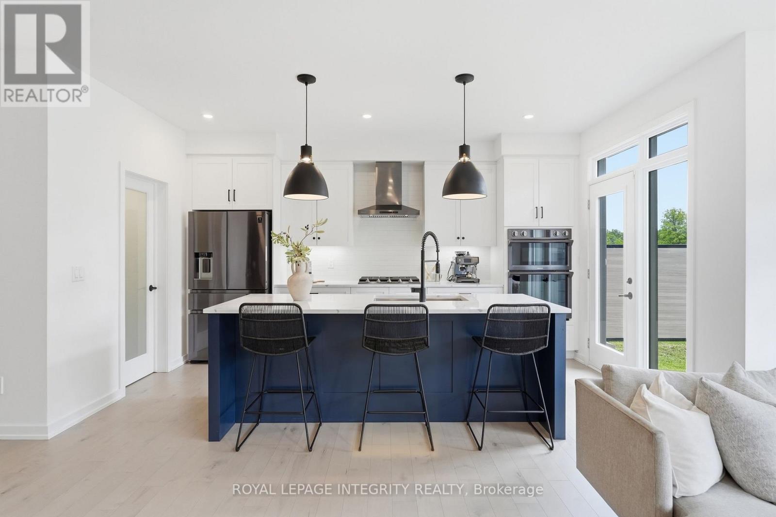 300 Wigwas Street, Ottawa, Ontario  K1K 4Z4 - Photo 12 - X13734950
