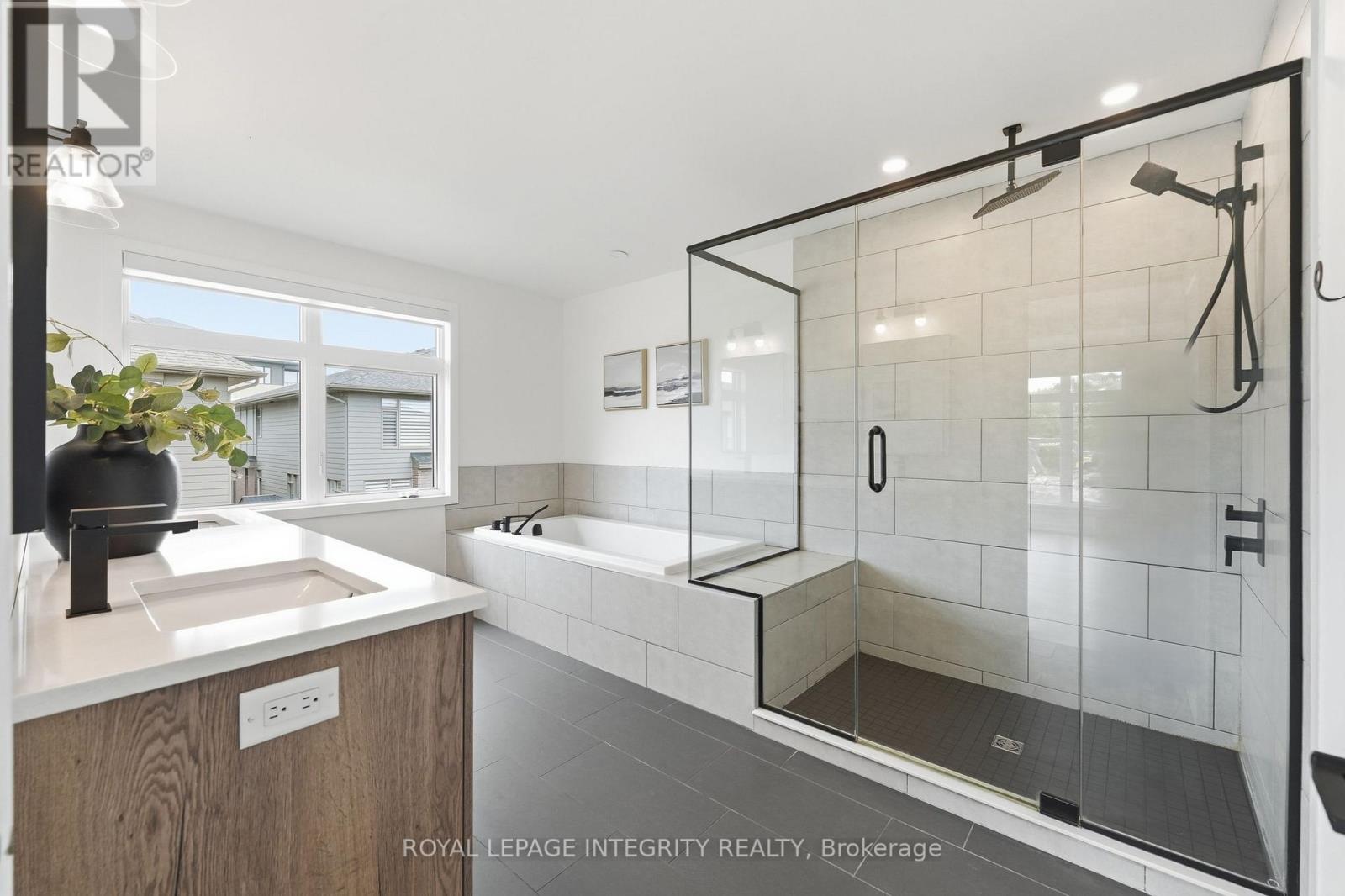 300 Wigwas Street, Ottawa, Ontario  K1K 4Z4 - Photo 27 - X13734950