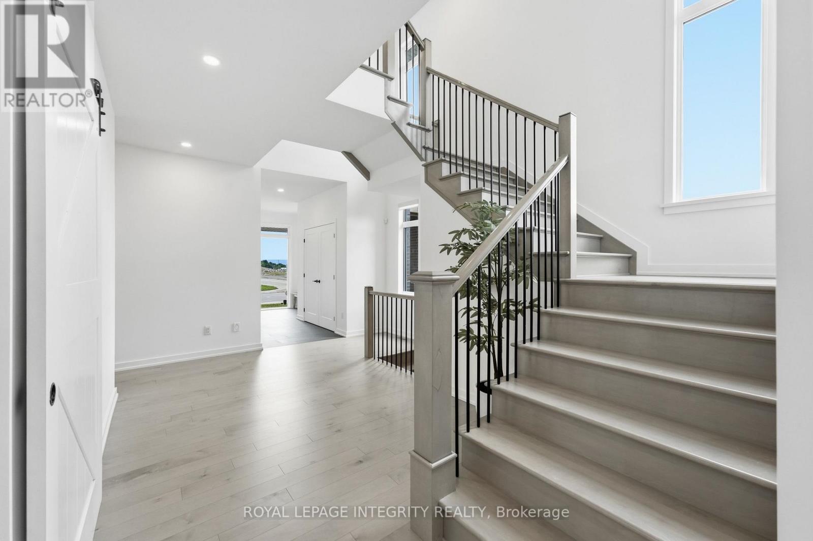 300 Wigwas Street, Ottawa, Ontario  K1K 4Z4 - Photo 8 - X13734950