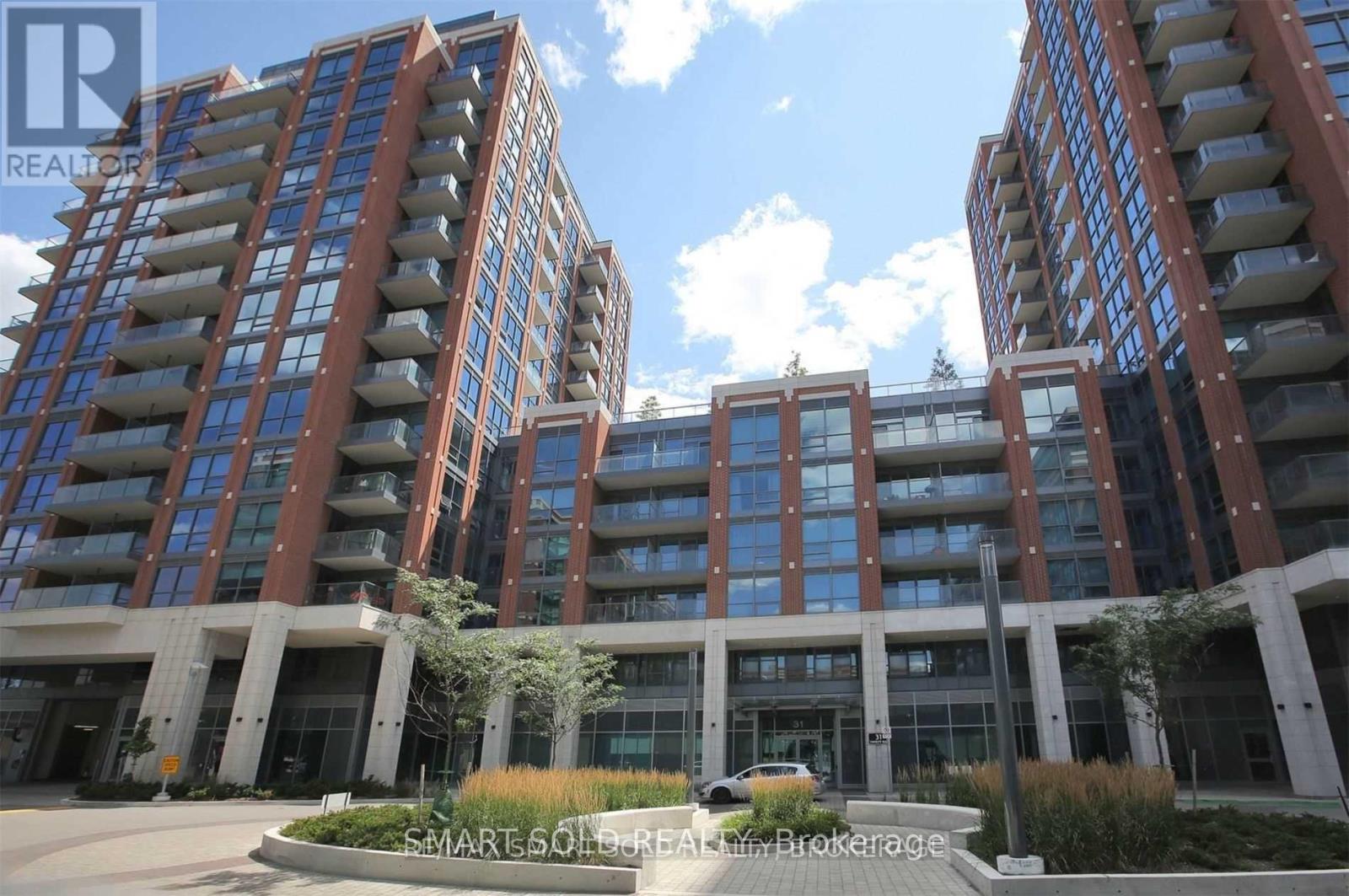 831 - 31 TIPPETT ROAD, Toronto, Ontario