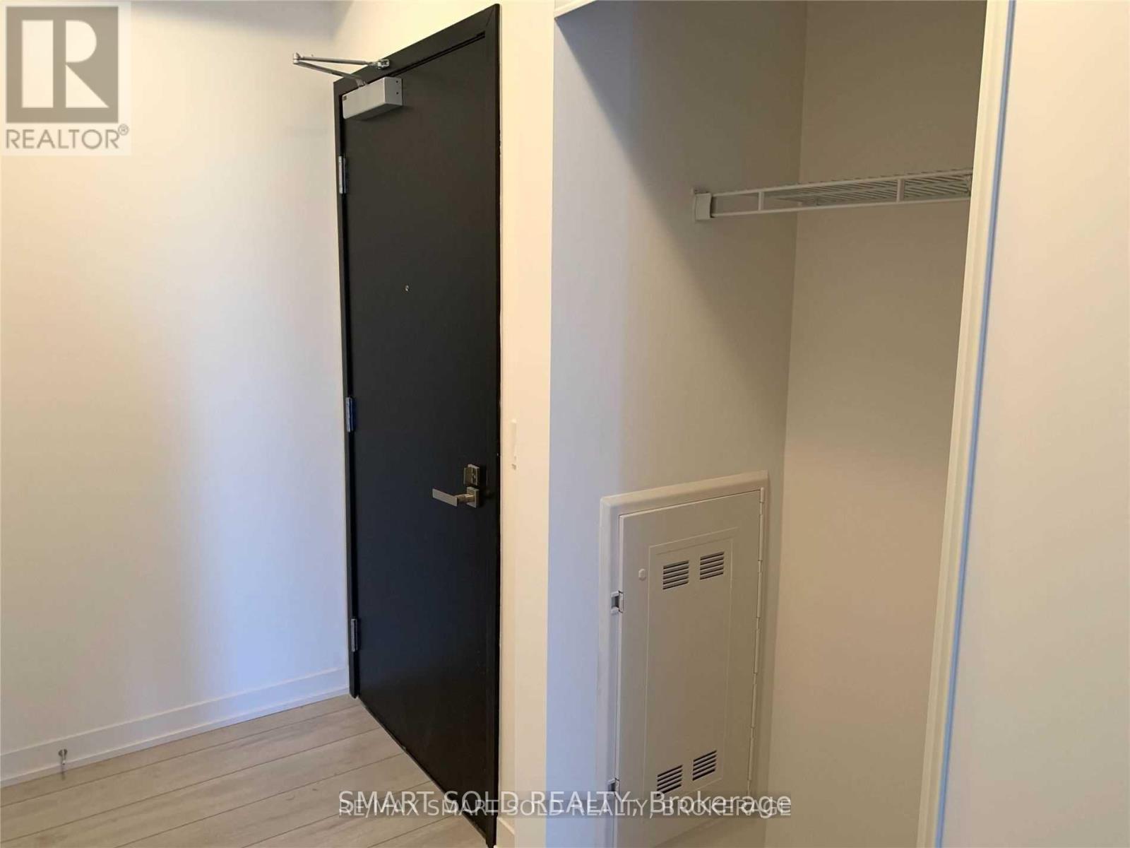 831 - 31 Tippett Road, Toronto, Ontario  M3H 2V1 - Photo 15 - C13734972
