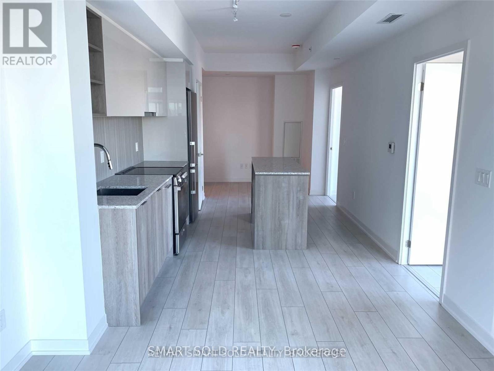 831 - 31 Tippett Road, Toronto, Ontario  M3H 2V1 - Photo 3 - C13734972