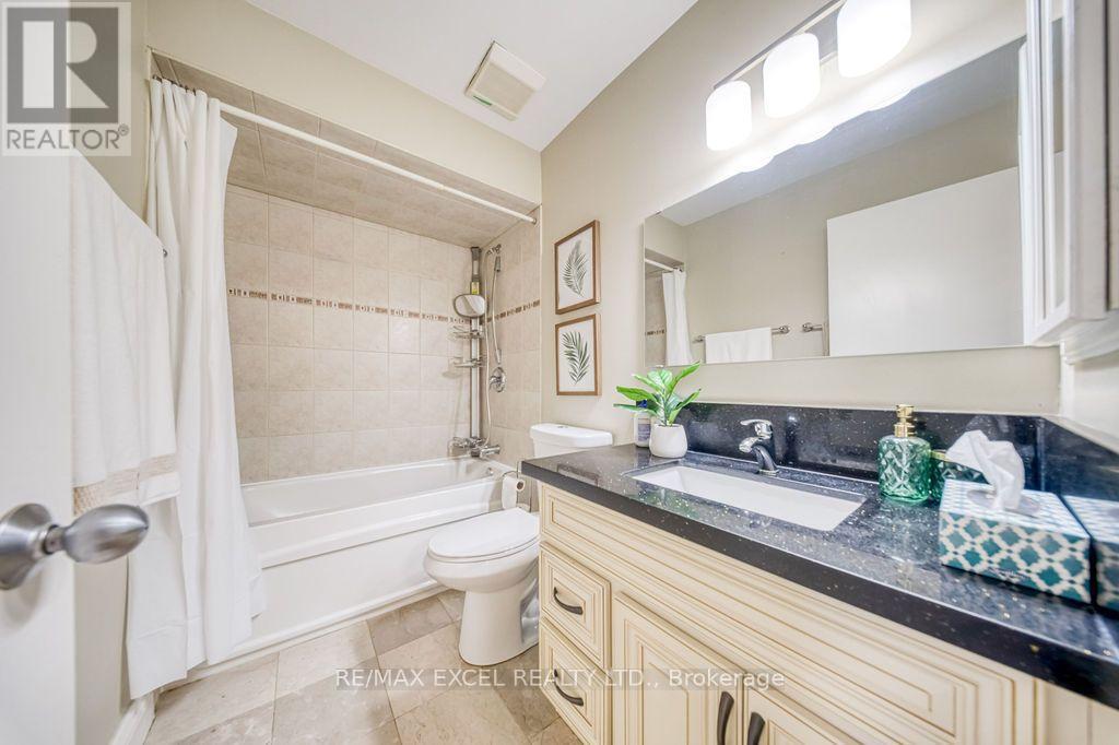 4 Harris Way, Markham, Ontario  L3T 5A7 - Photo 13 - N13734946