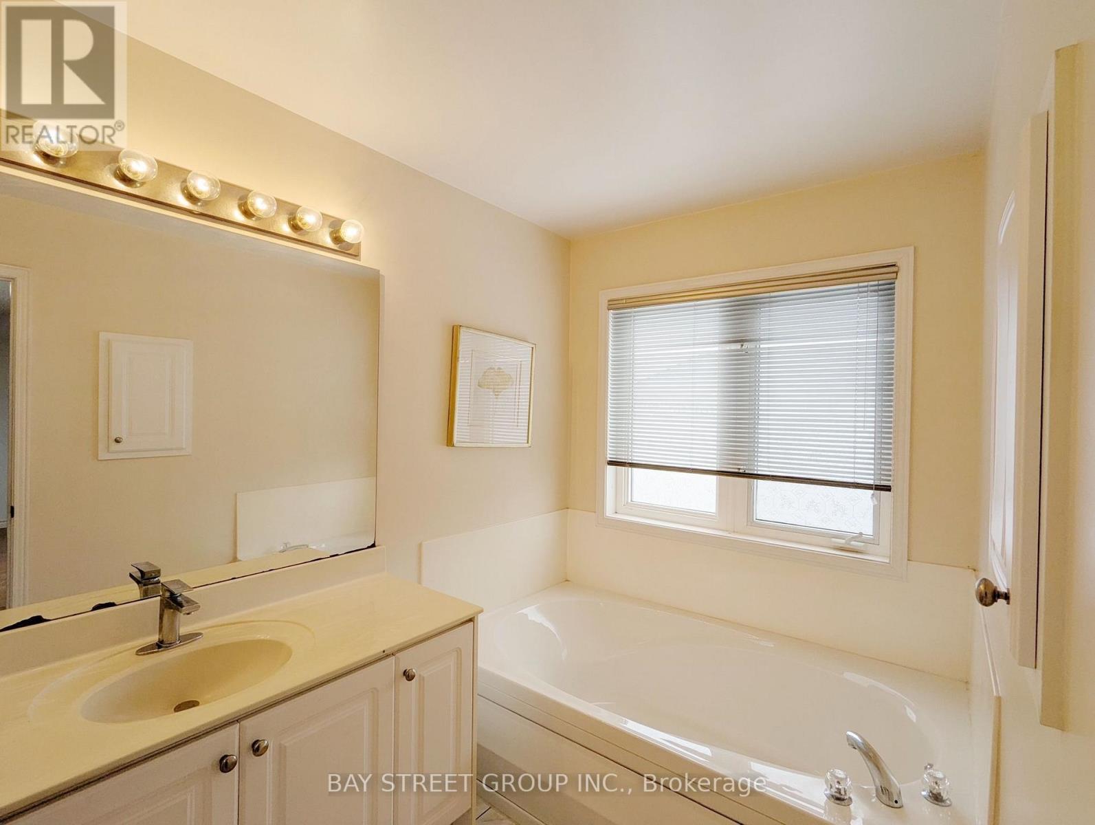 Upper 165 Worthing Avenue, Markham, Ontario  L3S 4M8 - Photo 11 - N13734962