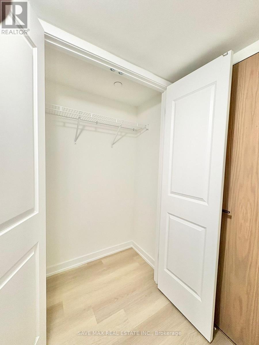 2825 Jane Street, Toronto, Ontario  M3N 2J5 - Photo 17 - W13734948