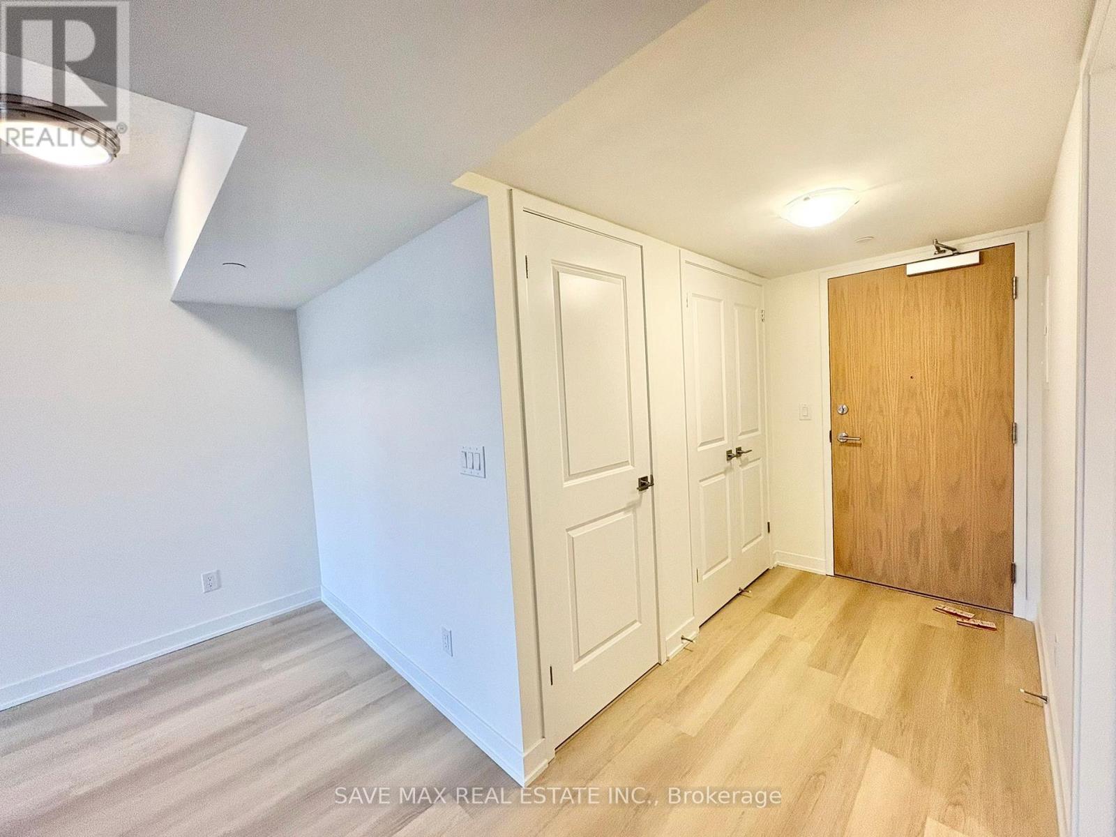 2825 Jane Street, Toronto, Ontario  M3N 2J5 - Photo 2 - W13734948