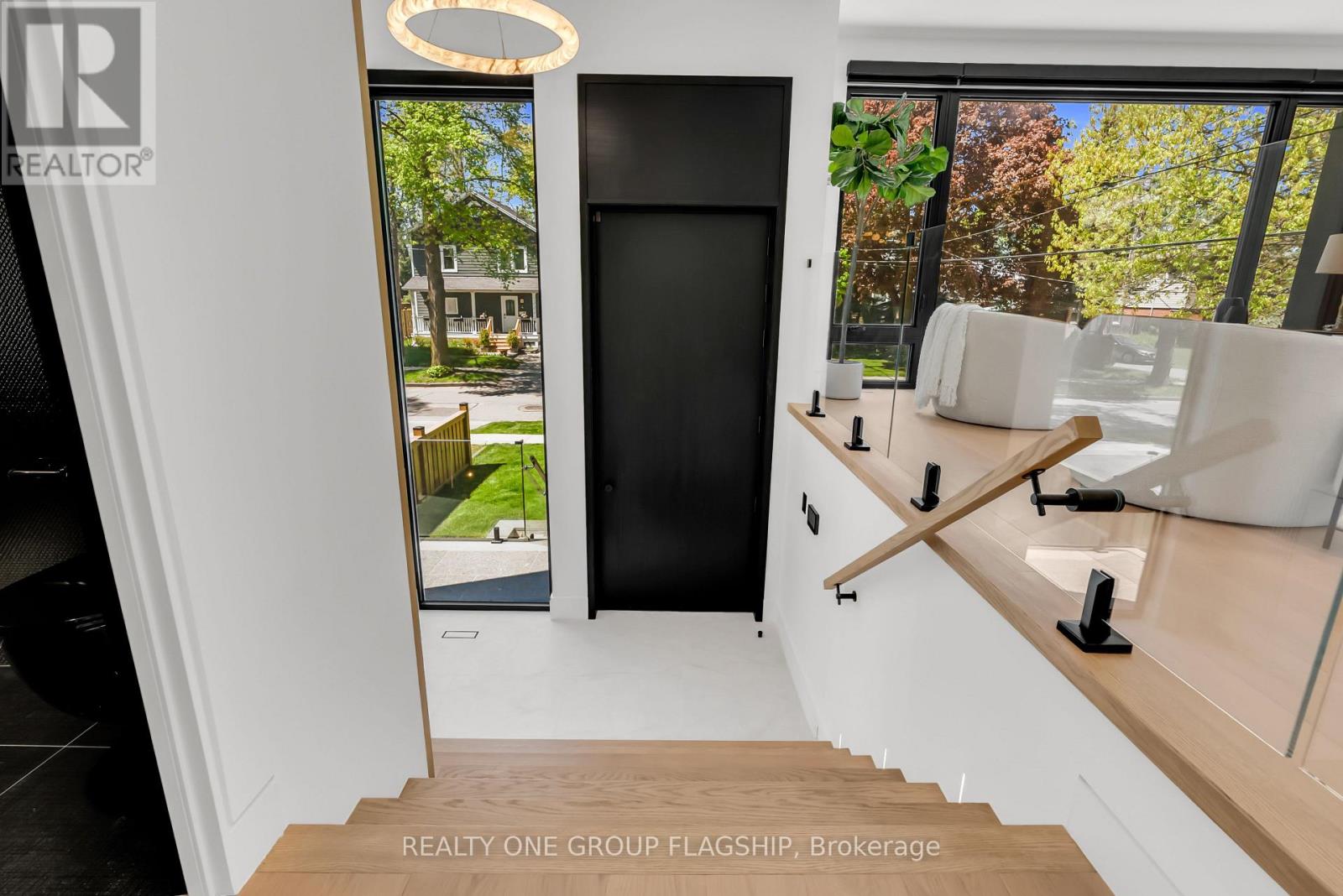 7 Bentley Drive, Toronto, Ontario  M8Z 3L9 - Photo 10 - W13734980