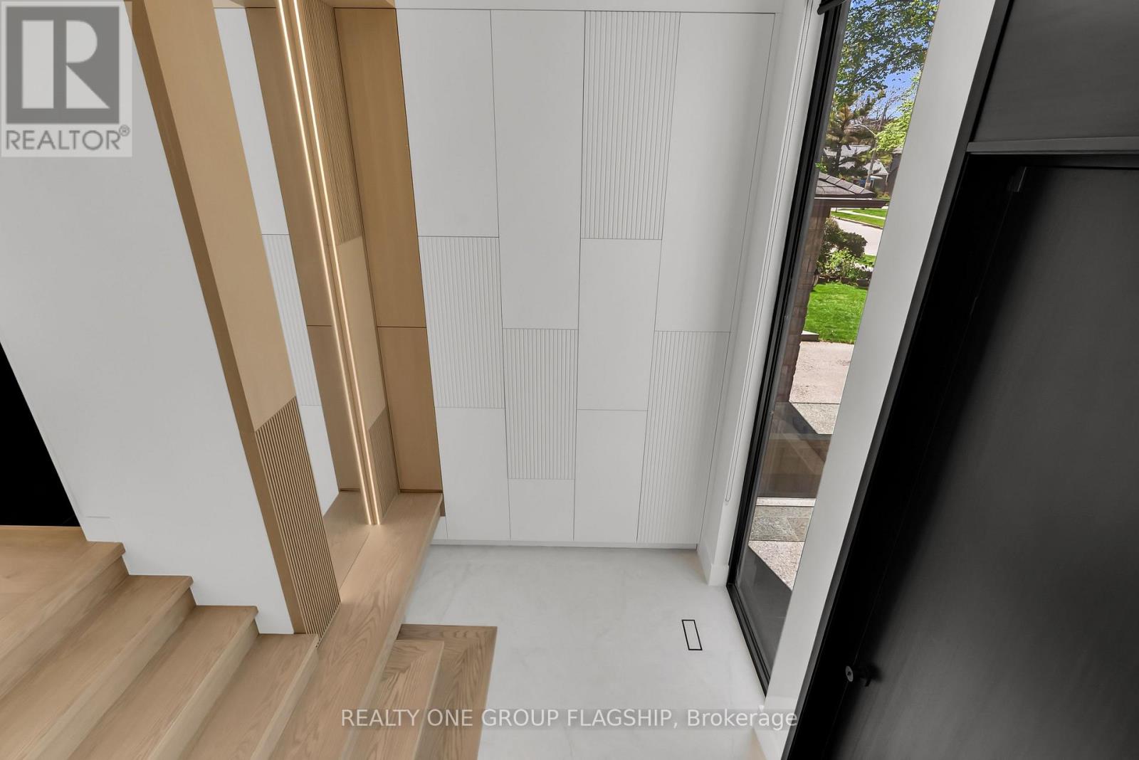 7 Bentley Drive, Toronto, Ontario  M8Z 3L9 - Photo 11 - W13734980