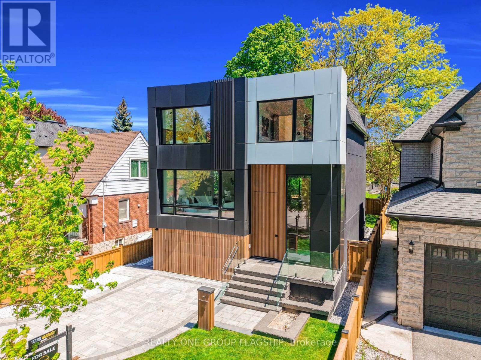 7 Bentley Drive, Toronto, Ontario  M8Z 3L9 - Photo 4 - W13734980